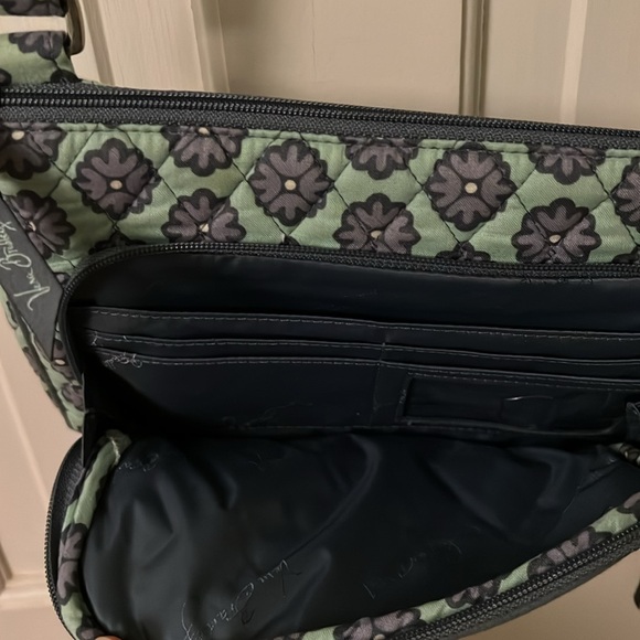 Vera Bradley Nomadic Blossoms bag with matching pull-out magnetic card sleeve - Picture 6 of 6
